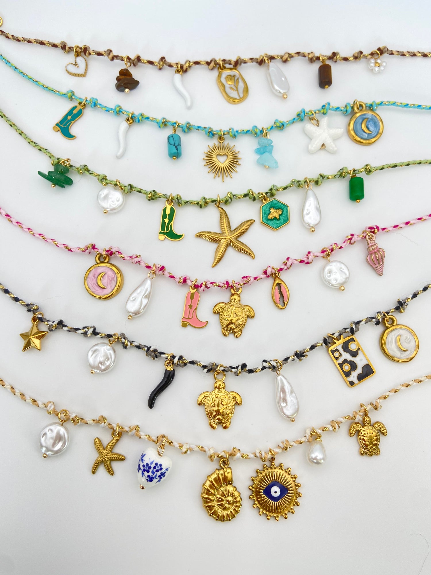 Collier corde à breloques